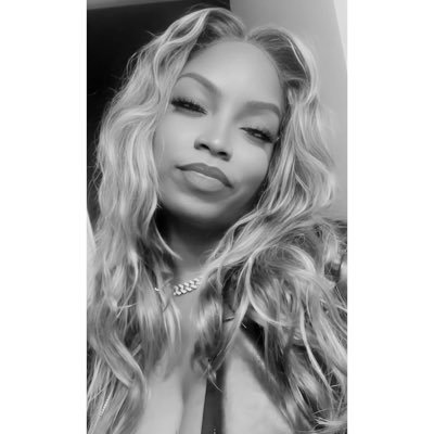 prettyassrobin's profile picture. God ☝🏾, always | Attraction is flesh, connection is soul✨Psalm 46:5