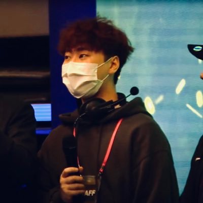 MarTenR6's profile picture. 유비 광신도 추적단