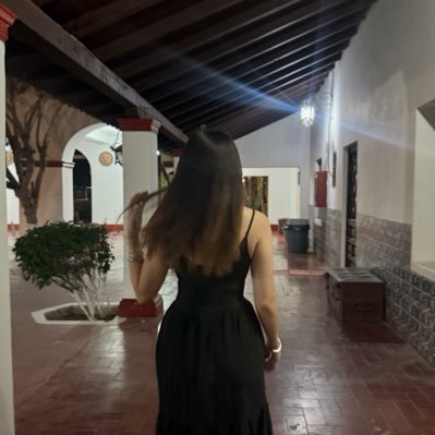 debsannhi's profile picture. sagittarius•♐︎