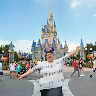 zachariahassler's profile picture. Lifestyle, theme parks and everything In between