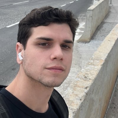 tcheloft's profile picture. 