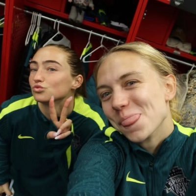 taramckeOWNED's profile picture. women's music (taylor) & women’s soccer (spirit)