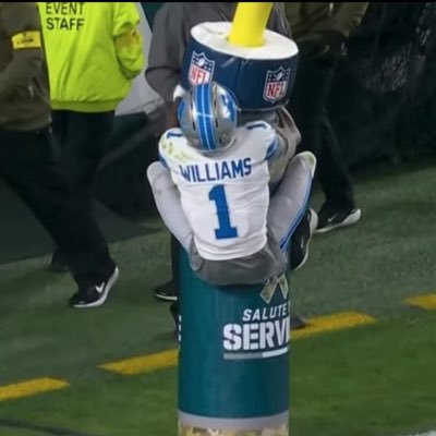 cashluckbang's profile picture. DETROIT SPORTS #onepride #allgrit | Jared goffs #1 supporter