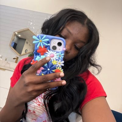 mymygetthtpape's profile picture. ew