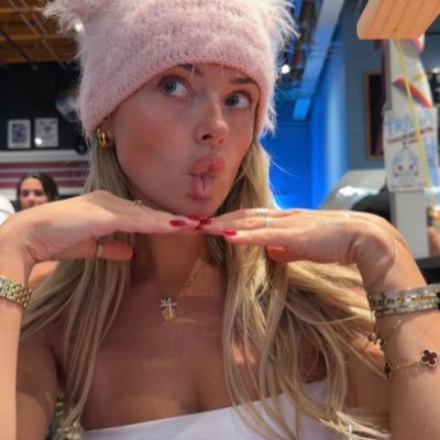 Daniellela1mn's profile picture. I’m here for fun 🤩