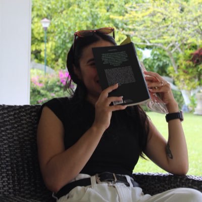 estefaniceronn's profile picture. ⚢ | me gustan tantas cosas que no podría definirme solo en una.