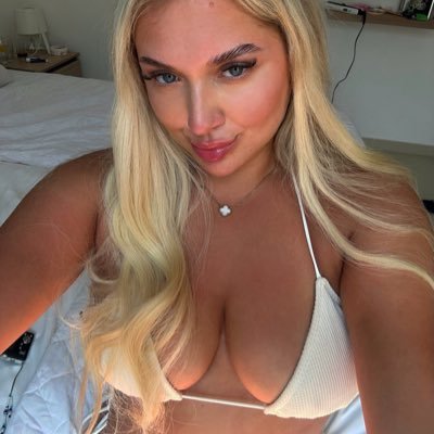 rosie_brat12's profile picture. SADISTIC MOMMY🥀  Techdom, debt contracts Teamviewer phone control 🥵Kidslox Anydesk Blackmail🔥