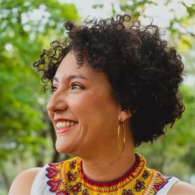 ISAZULETA's profile picture. Lideresa social, ambientalista popular y feminista comunitaria. Senadora del @PactoCol. Amo y defiendo las aguas💦