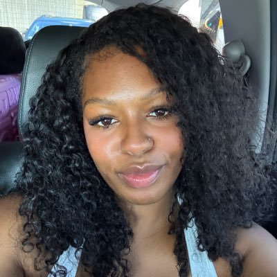 _elissaaa_'s profile picture. blessed ✨