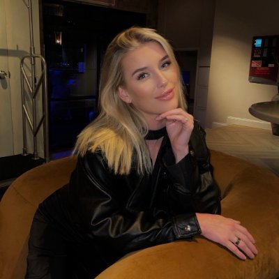 GwendolynKxcbe's profile picture. Dream chaser ☀️ Creating the life I love

#GrowthMindset #SelfActualization