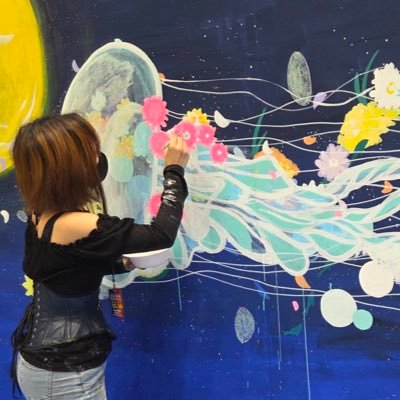 72snj's profile picture. ながくら ななな◆クラゲクリエイター/海洋生物描き/ライブペインター◆海魔女、海月姫とも呼ばれてます。◆屋号7thFactory ◆チャイナ好き◆QF💙族◆禁酒中