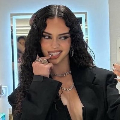 walkingawy's profile picture. Joshua 1:9