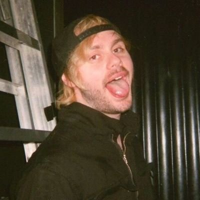 telephonebuzzy's profile picture. i wanna talk to tonight, about how you saved my life •
he/him • 28