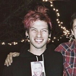 21slushys's profile picture. i only need a friend Ψ @joshlerize