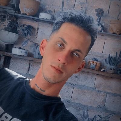 Ren1185966's profile picture. Me gusta la aventura, el color negro y el buen café