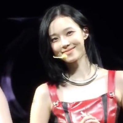 vixxlovejsk's profile picture. aespaco’revefestival exoplanet