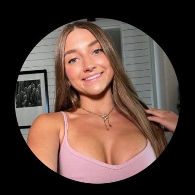 Stephi11877604's profile picture. how d you find me 😭