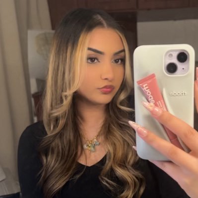 zara_ejaz_'s profile picture. 😝