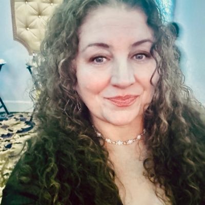 michellew_'s profile picture. 