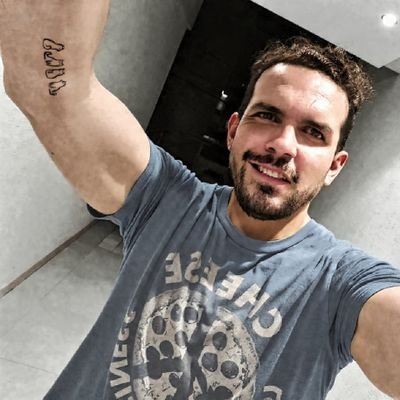 LuisAndrade55's profile picture. ... y por eso robé las flores, señor juez.