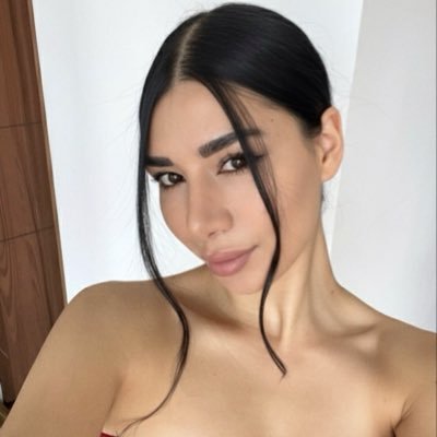 Caperuuzza's profile picture. Fotógrafa documental https://t.co/yTzoAL50zH