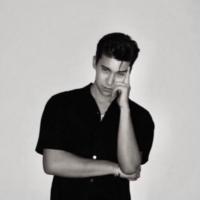 romanticgov's profile picture. inactive but lurker