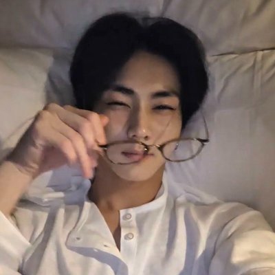 yangccio's profile picture. i twt about everything | raz centered but engineering marveled