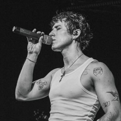 AlonsoMyLove's profile picture. your eyes are prettier than stars @alongmusic. 🌻✨