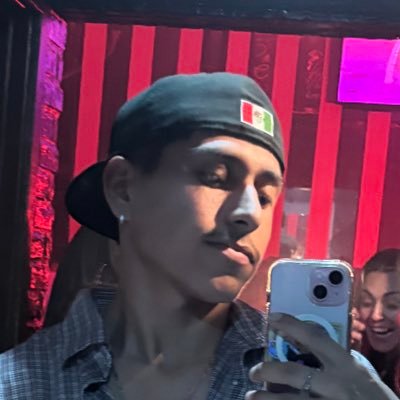 huicho_5's profile picture. what is life without love 🇲🇽 | 555