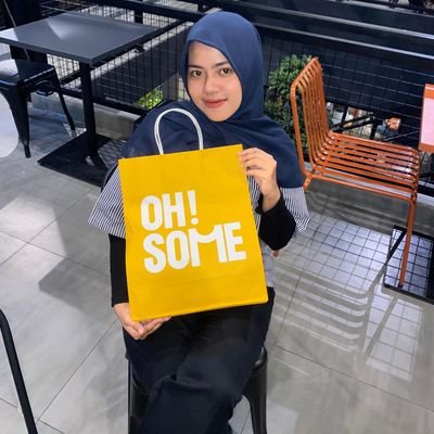 luckyguurll's profile picture. awas kaget