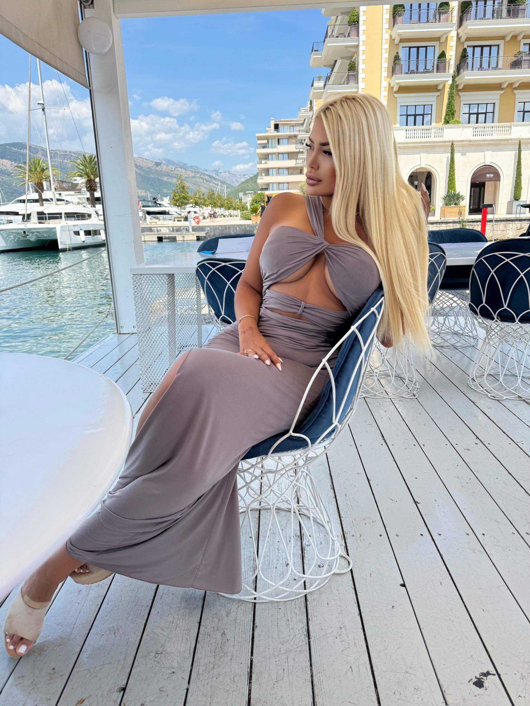 Divine2k19's profile picture. one curious blond💭