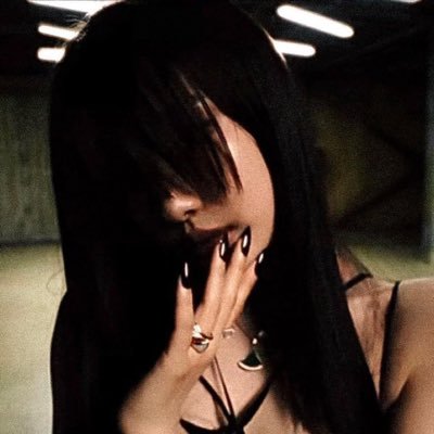 aprabused's profile picture. 