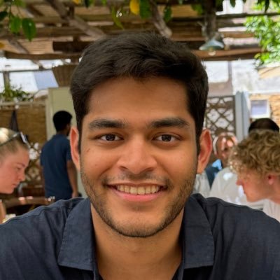 sidsingh_15's profile picture. Just doing things @PalantirTech