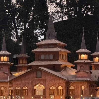 sehranrubani's profile picture. PG-CS'26 / gaslighting computers to do stuff