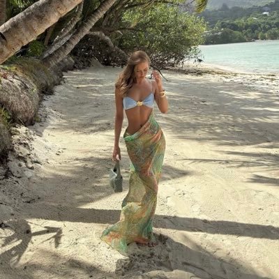 thandarphyowaii's profile picture. slytherin • cabin one • multifandom • 𓊍🍋❤️‍🔥