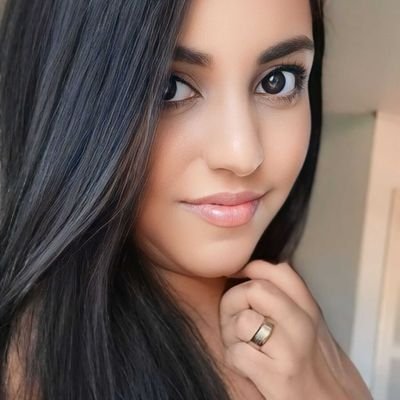 mahelisouzaof's profile picture. Seja Luz💖                                                                                                    Ele vive ✝️