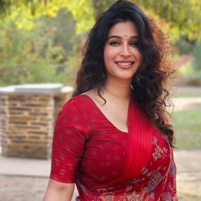 SubhaSweetyyy's profile picture. A girl with ugly things🍑
A Housewife 😉
Committed with my Hubby 😜