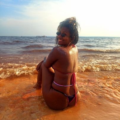 poanabia's profile picture. a inveja existe, e a cada 10, 5 é na maldade...