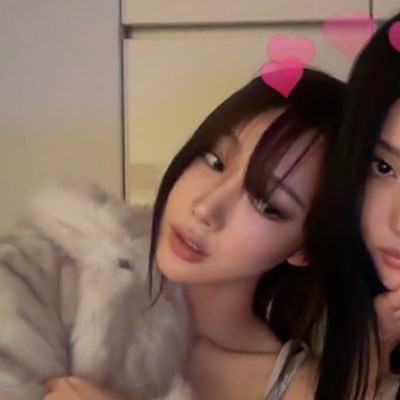 tnicosaurus's profile picture. 🥟🐿️ | hanpop tudo pra mim 𖤐 19 ela/dela