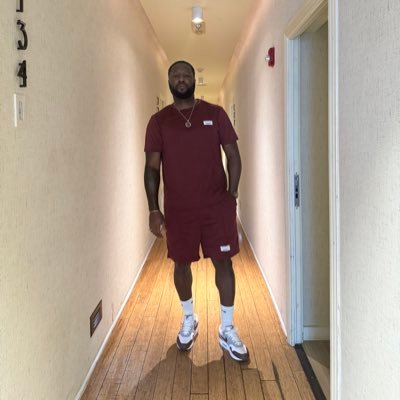 unclewes_back's profile picture. just hit the follow button. you probably followed me before.