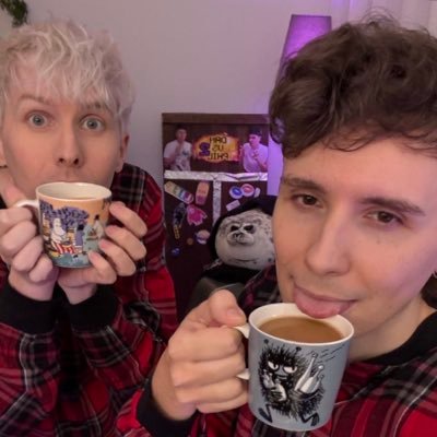 H3ARTEYESH0WELL's profile picture. all is pherry and bright 🦌☃️🎄⛸️🎁 • #DNP & #BWAY • george daniel fan