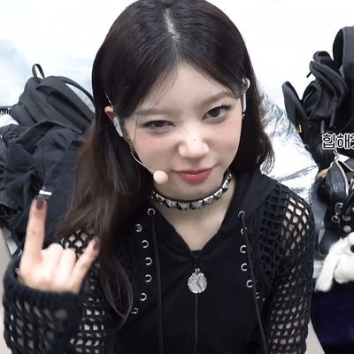 heartymoka's profile picture. new moka collector! ♡  —  𝜗❀᧓  ۟