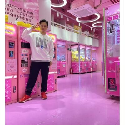 vxxu13_14520's profile picture. 堕落中完善自己。