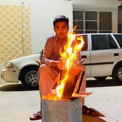 WaqarUmer14's profile picture. Queen's Lips