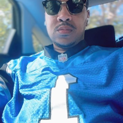 veezyjackson's profile picture. I’m a certified chicken wingologist. A public figure & local celebrity born in September on the 26th of the year 1990. #CarolinaPanthers & #LALakers