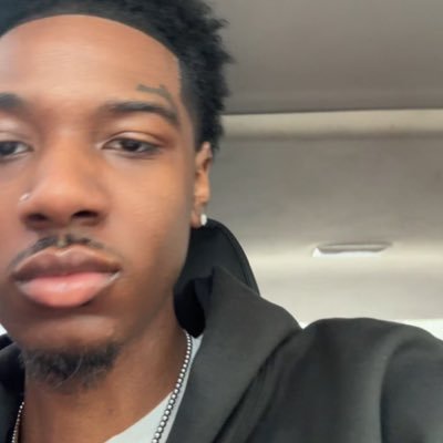 certifiedmeloo's profile picture. it’s SEXYYYY 🇺🇸  stop stalking me bitch frl