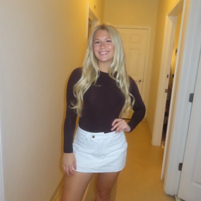 EllieHutsell's profile picture. 