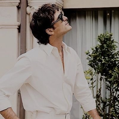 euphoricactcr's profile picture. 𝑐ℎ𝑎𝑠𝑖𝑛𝑔 𝑡ℎ𝑒 𝑖𝑚𝑝𝑜𝑠𝑠𝑖𝑏𝑙𝑒 𝑑𝑟𝑒𝑎𝑚.
                                                  not affiliated with jacob elordi.