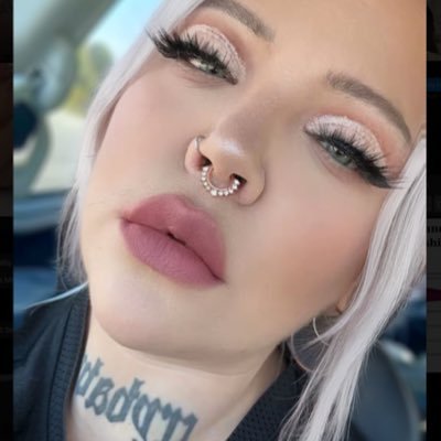 seitanxhoe's profile picture. sober • coke zero• vegan