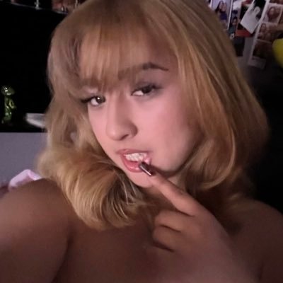 alyyssadd's profile picture. 🐻‍❄️🫧💌🧚‍♀️